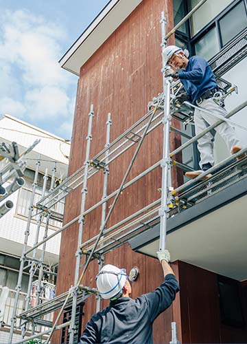 足場は自社保有なので足場のレンタル費が無い！