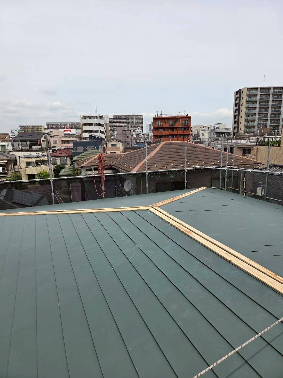 アパート　屋根板金（神奈川県川崎市川崎区東門前）